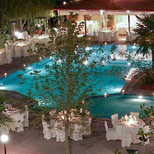 Four Seasons 3*, Trílofon Grecia